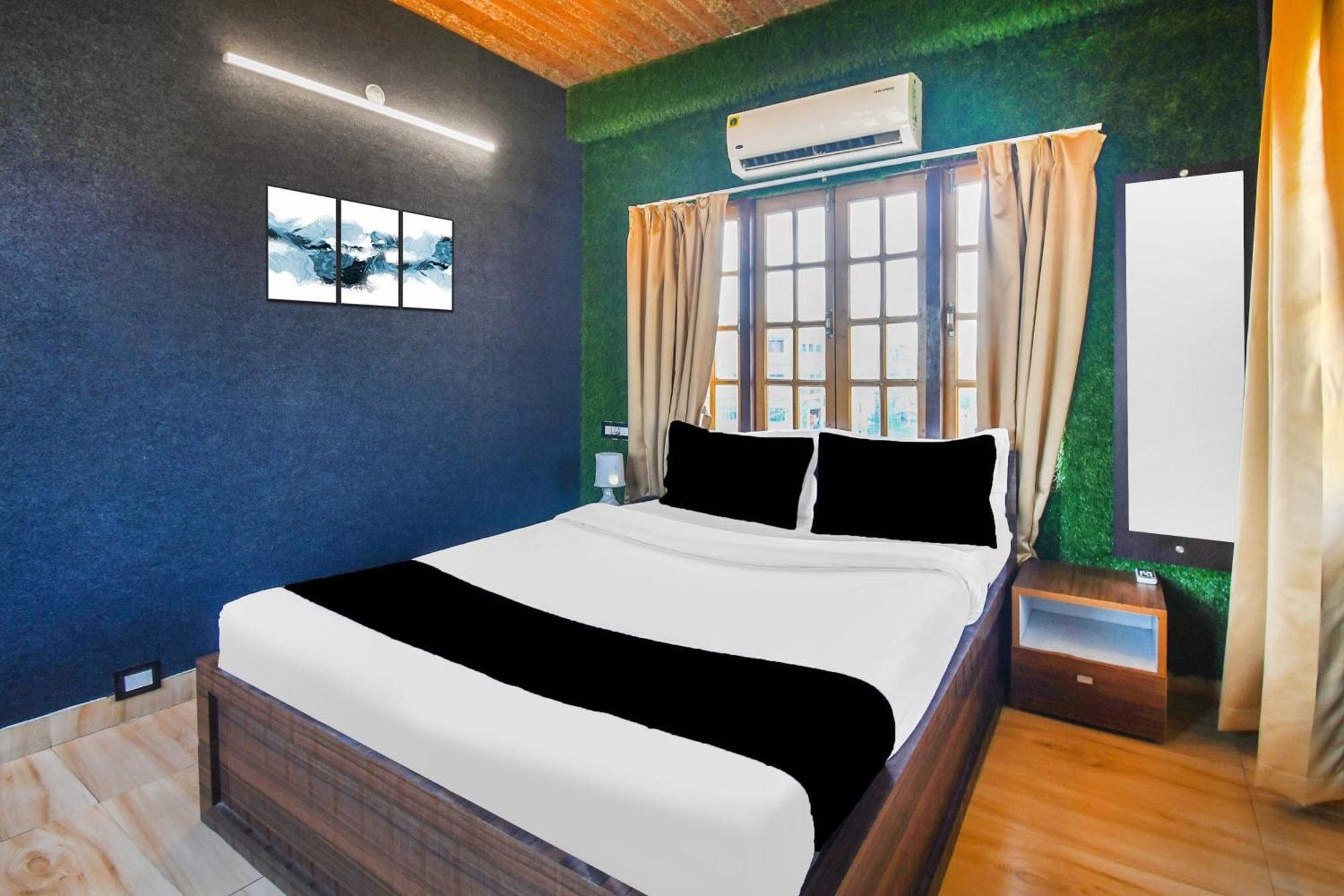 Super Hotel O Champasari Siliguri Formerly Four Fox Suits Panchanai Exterior photo
