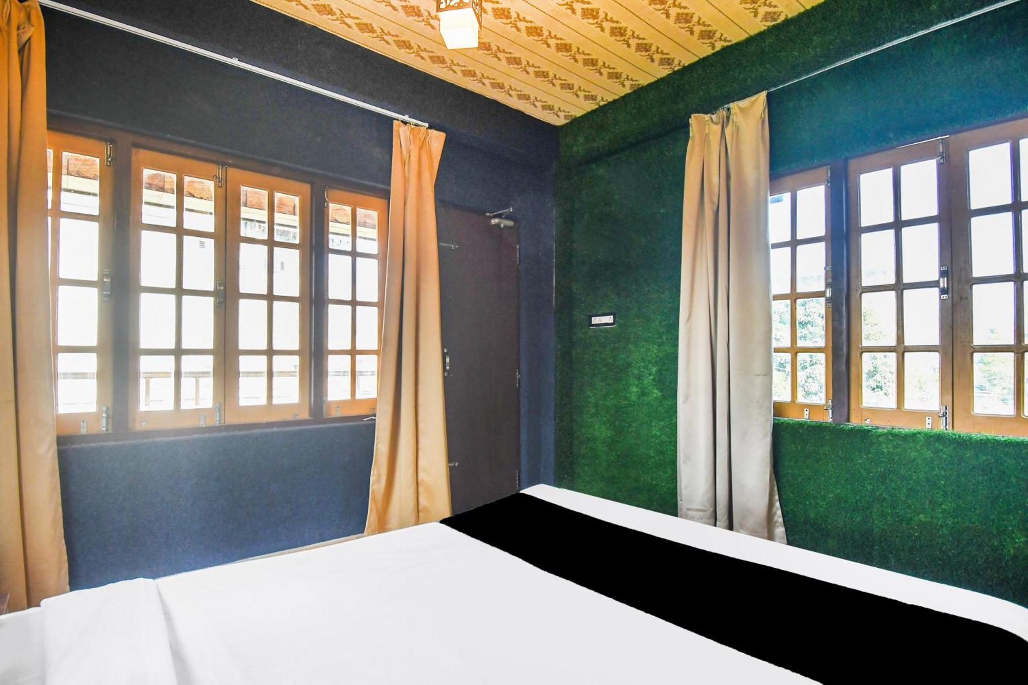 Super Hotel O Champasari Siliguri Formerly Four Fox Suits Panchanai Exterior photo